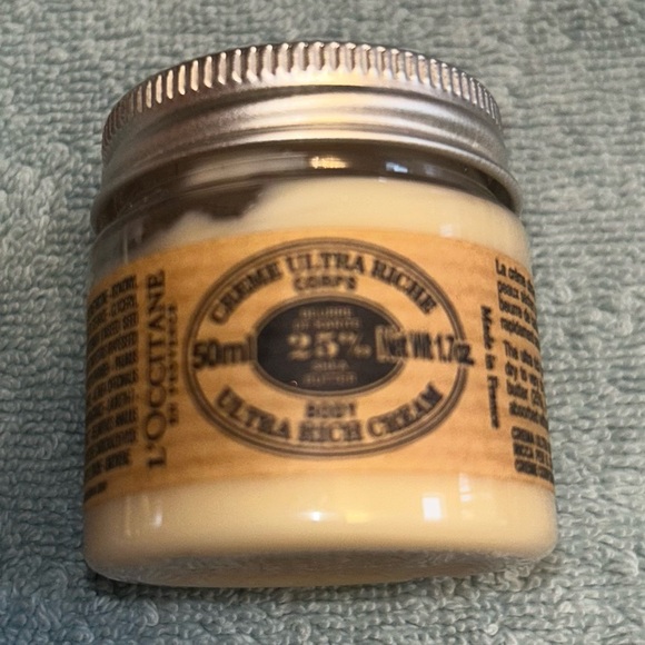 Bundle of 4 L'Occitane ultra rich body cream jars - Picture 2 of 2